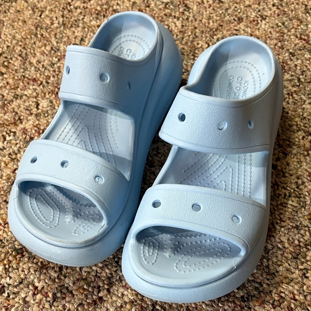 Crocs sz 7-9